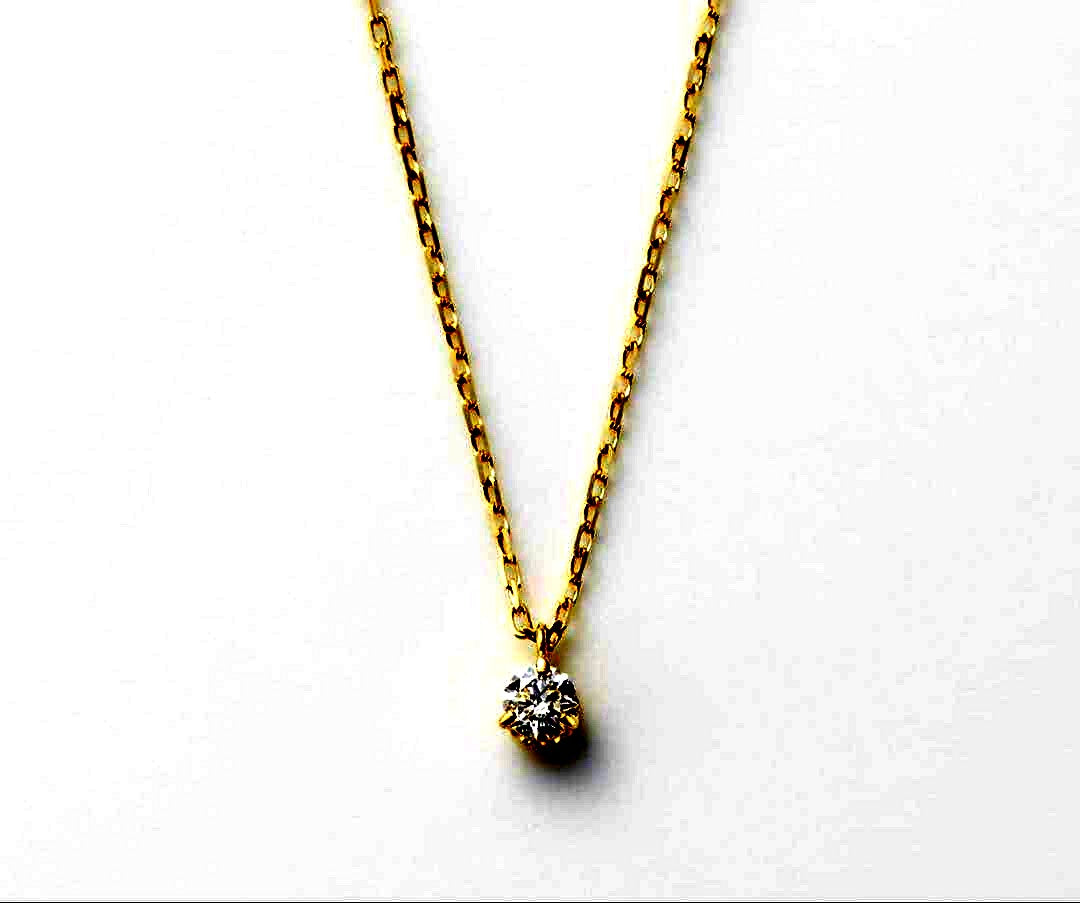 Agat 18K gold diamond necklace with 0.05CT stones and adjustable 40 cm chain