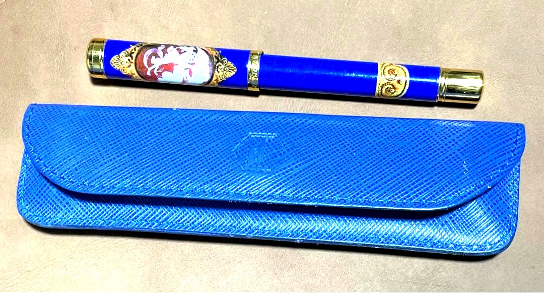 WATERMAN Fountain Pen measuring 11 cm with elegant design and smooth writing tip