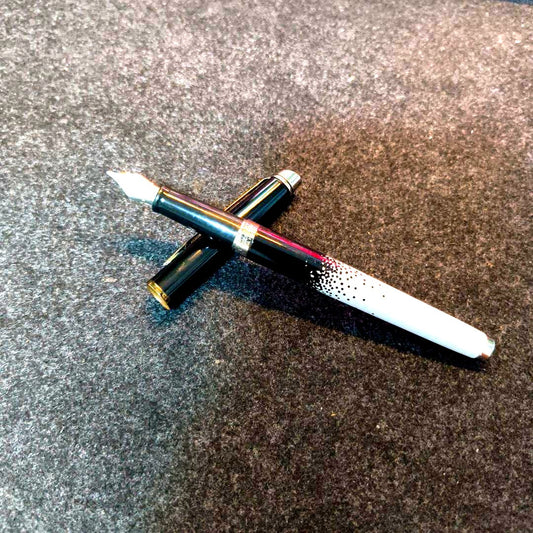 Used Waterman Fountain Pen Onbre E Lumiere F with smooth nib and clean body