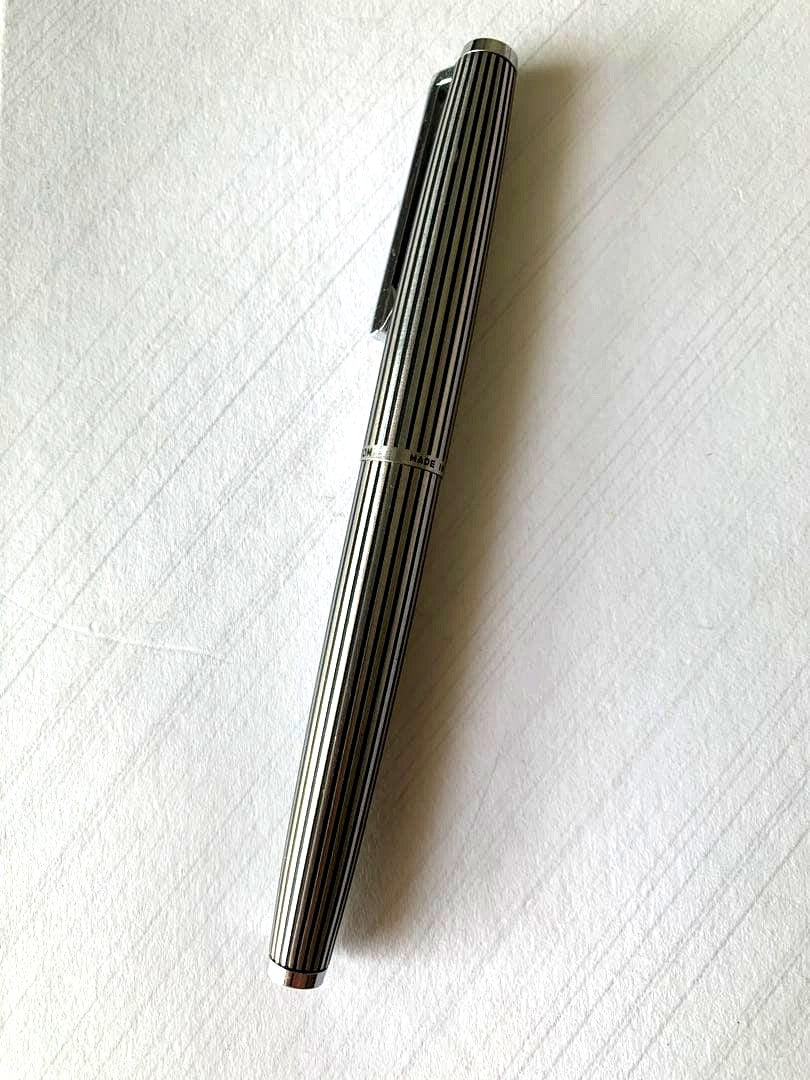 PILOT Custom Etching fountain pen with 18K nib and converter, shown in used condition with slight storage marks