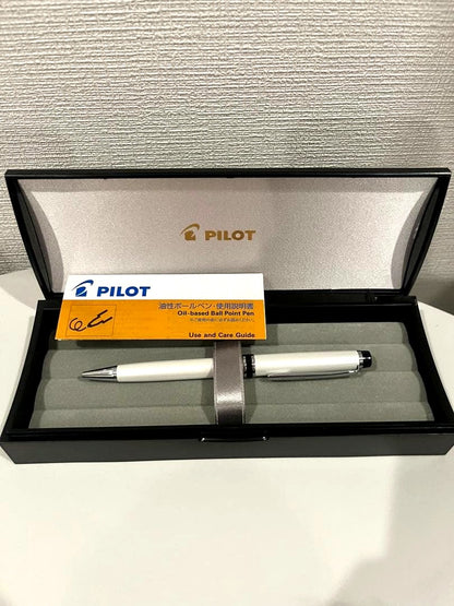 PILOT Grance BGRC-7SR-PW white fountain pen with included new case and instruction manual