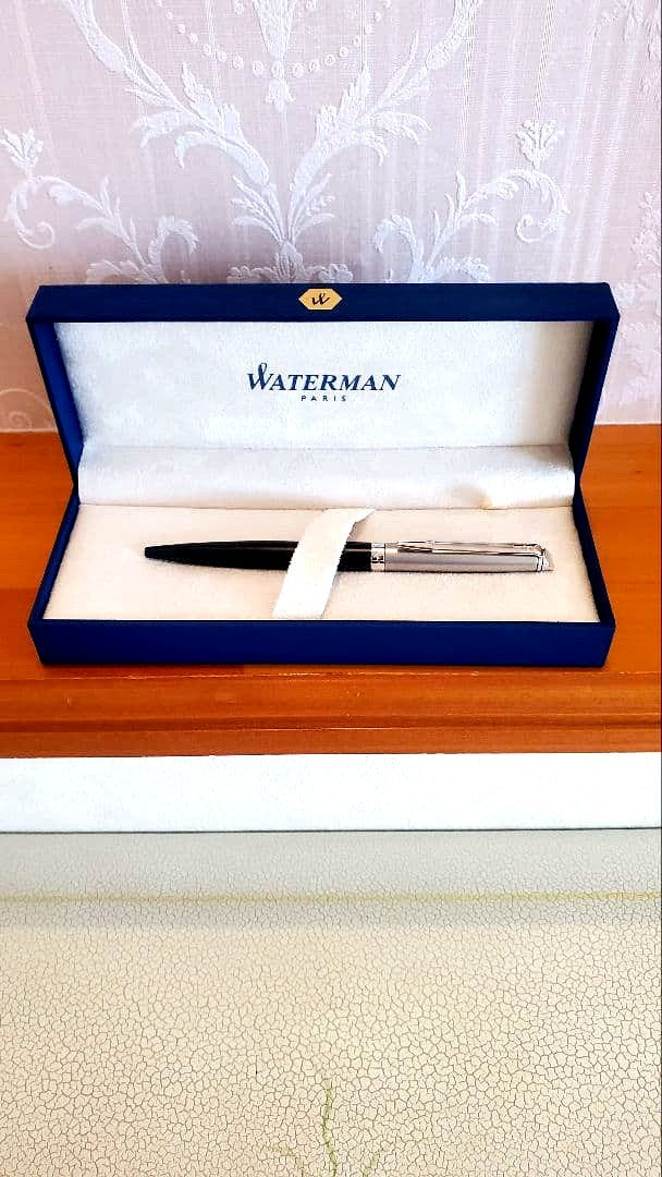 Waterman ballpoint pen main body in black metal and plastic with dedicated case