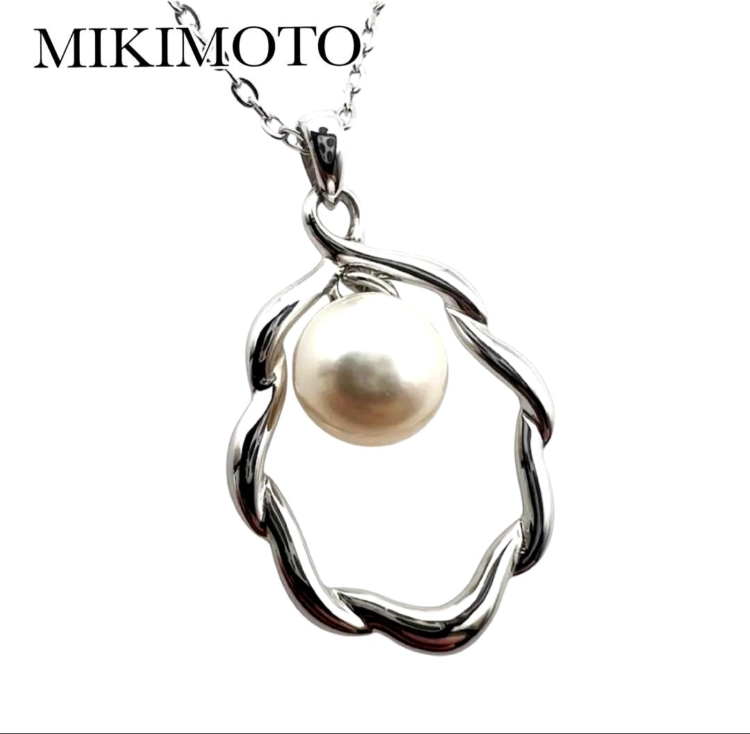 MIKIMOTO silver pendant necklace with 7mm bead, 1.8 cm by 2.5 cm pendant, 39.5 cm chain length