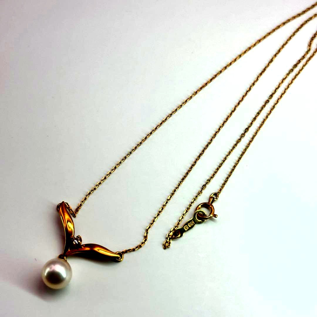 Mikimoto K18 diamond pearl necklace with 7.2mm pearls and 41.5 cm gold chain