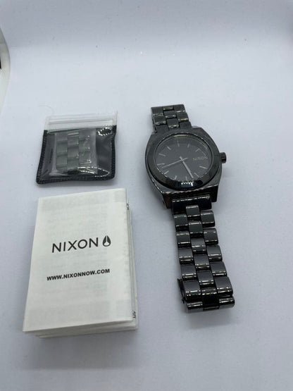 NIXON A045-0</end> Analog Men's Watch — Japanese