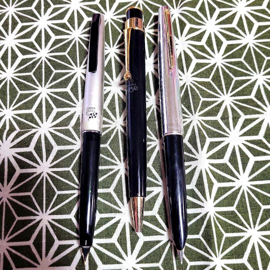 Set of 3 PILOT Exceed1930 Teikin golden ballpoint pens with sleek design