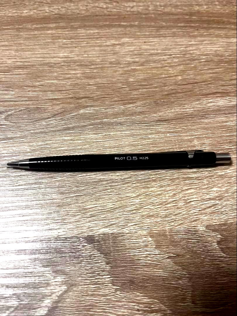 Pilot H-225 mechanical pencil with 0.5 mm lead showing body and clip