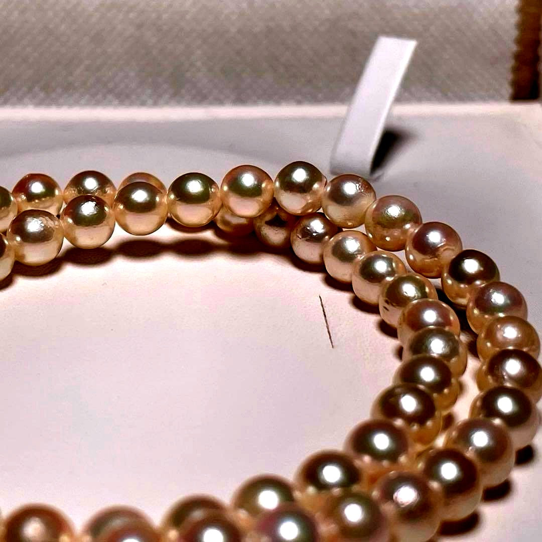 Akoya pearl necklace with 6.0-6.4mm round white pearls on a 42.2 cm silver chain
