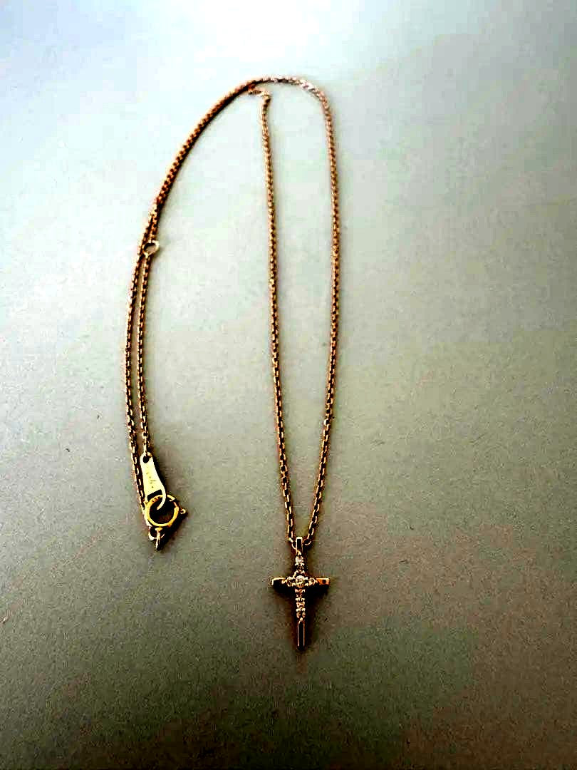 Agete K10 pink gold diamond cross necklace with center and vertical line diamonds on a 40 cm chain