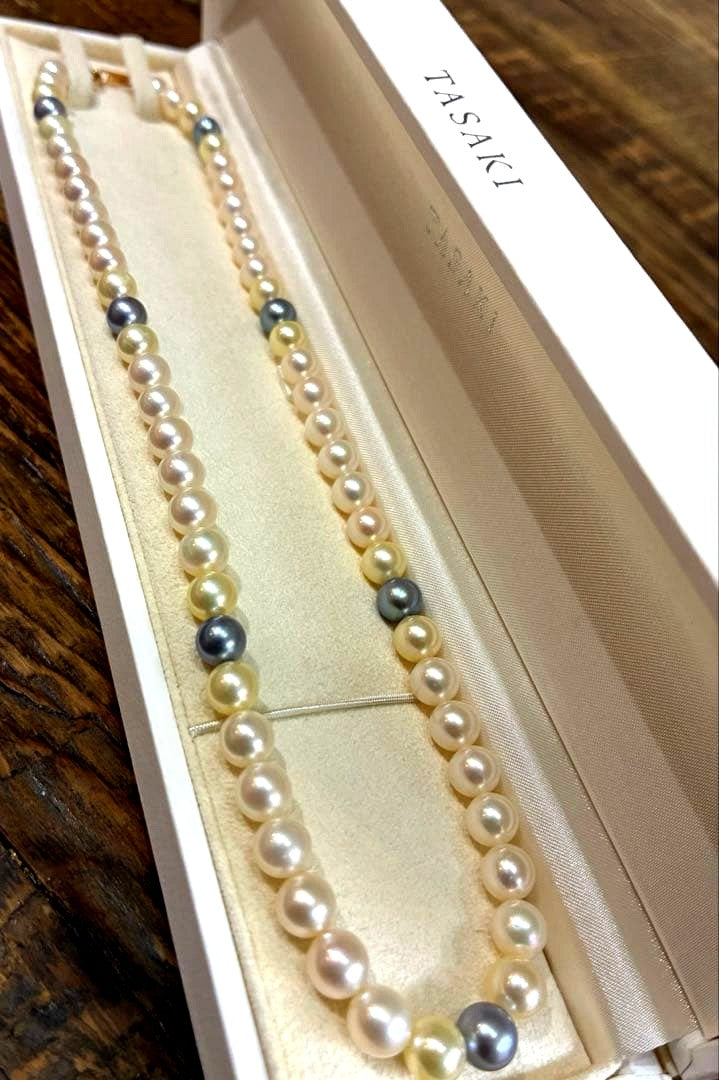 TASAKI multi-color Akoya pearl necklace with 6.5-6.9mm pearls and K18 yellow gold chain, 43cm length