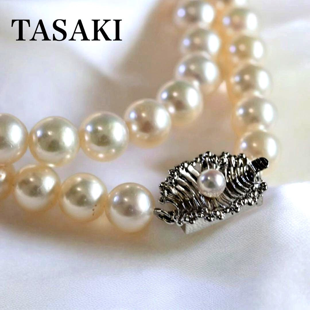 Highest grade Tasaki Akoya pearl necklace with 7.5mm round pearls and silver clasp