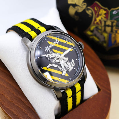 FOSSIL Harry Potter Hufflepuff Limited Collab 3194 Quartz Men's Watch — Japanese