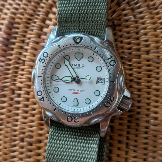 CASIO MDP-823 Quartz Men's Watch — Japanese