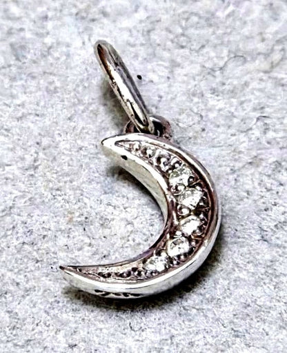 Agete diamond silver necklace top featuring sparkling diamonds on silver chain