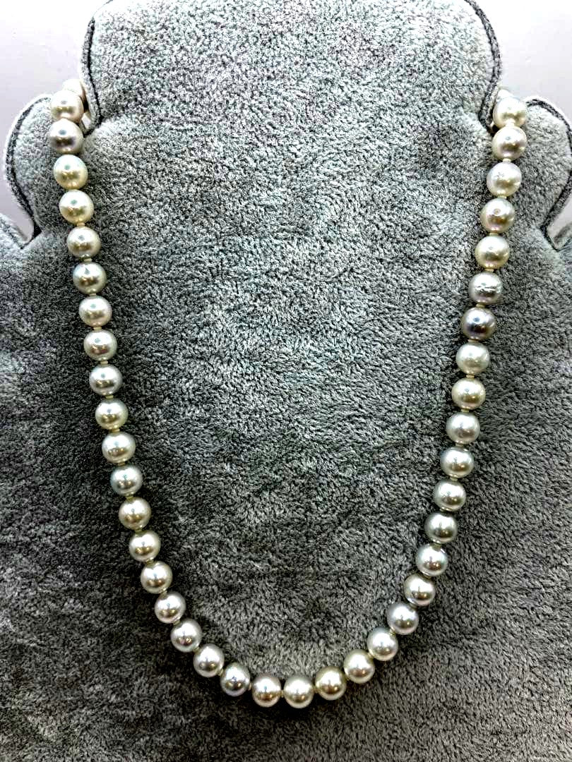 Akoya pearl silver necklace with 8mm genuine pearls on a 45 cm chain