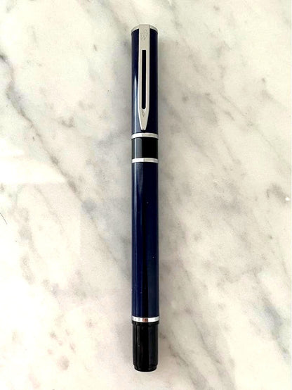 WATERMAN Loree Navy Lacquer fountain pen with stainless steel sider and sleek blue lacquer finish