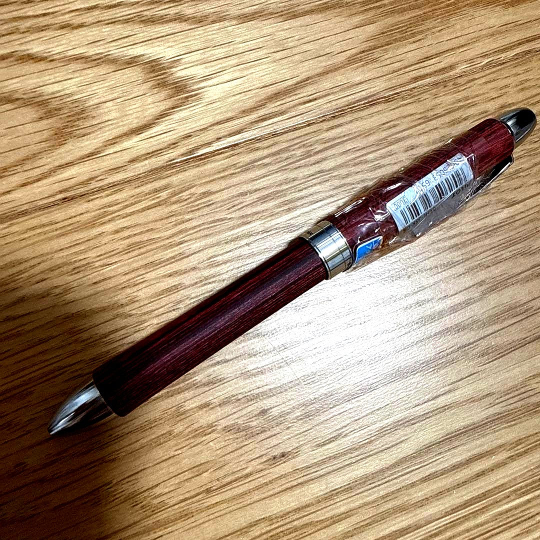 Pilot LEGNO Regno ballpoint pen with 0.5 tip in deep red color shown on white background