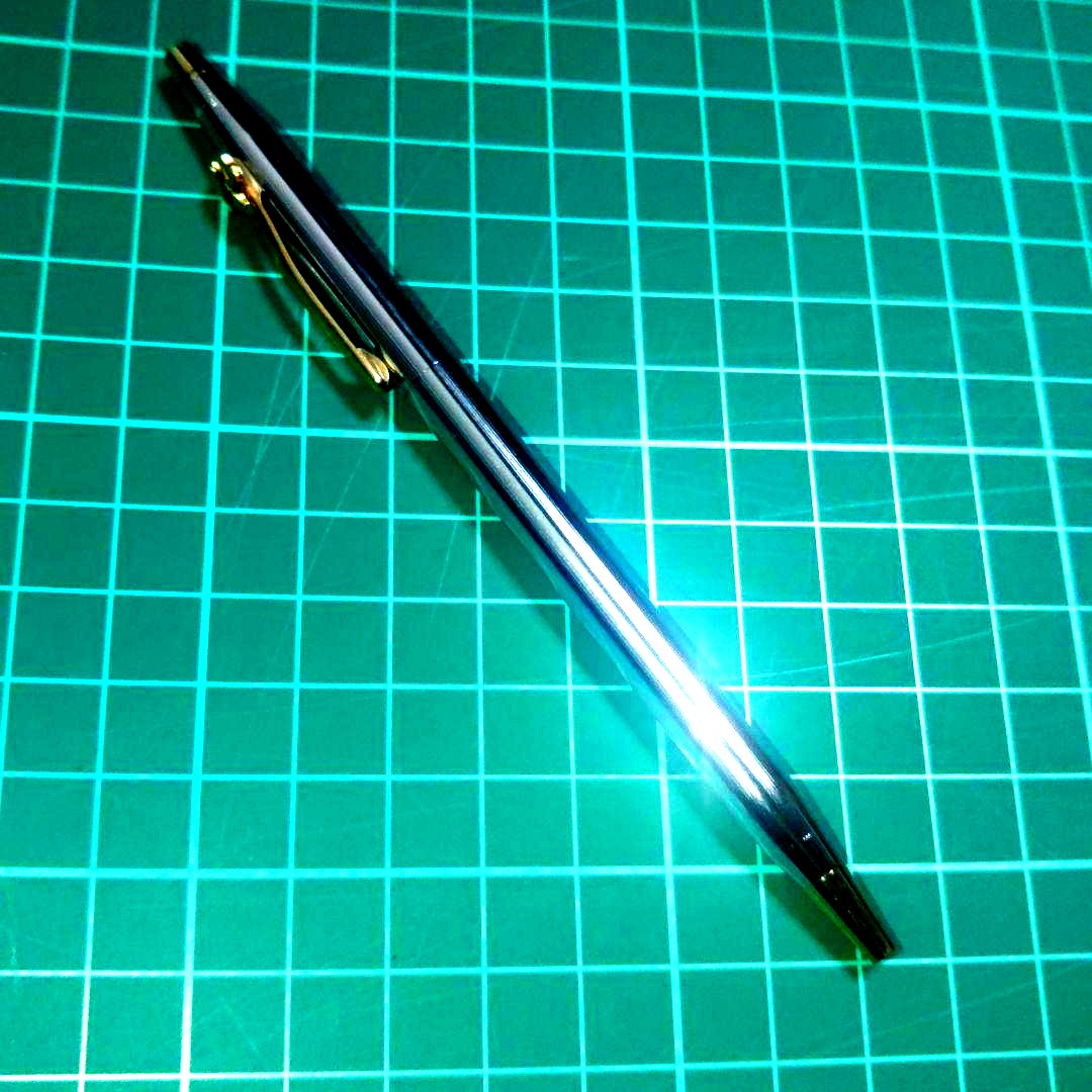 Texas Instruments Medalist Cross Century Pen featuring logo and twist mechanism