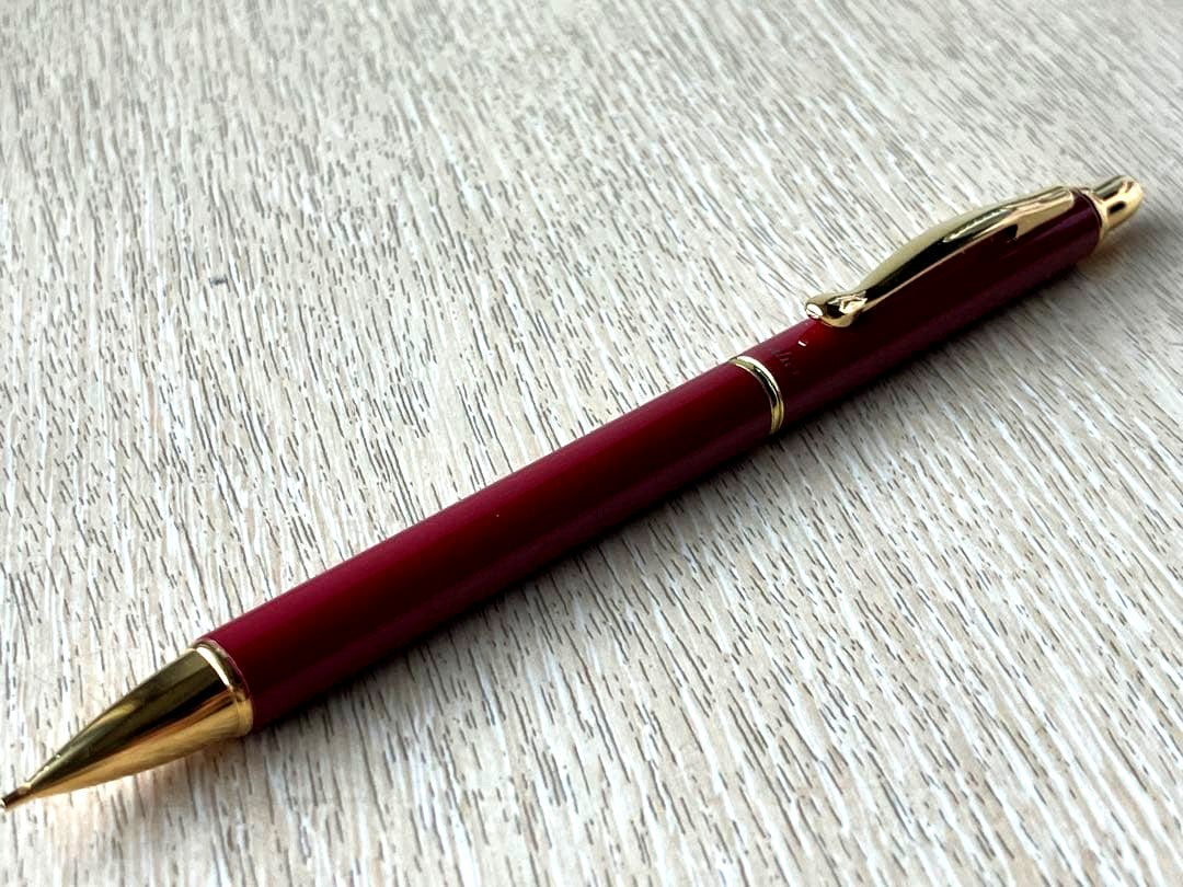 Kavaliere Red 0.5mm mechanical pencil by PILOT, discontinued model with red body