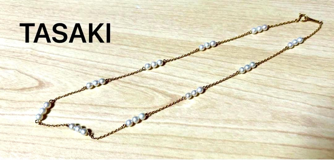 TASAKI Freshwater Pearl K18 Station Necklace with white pearls on a 38cm gold station chain