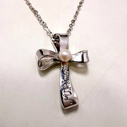 MIKIMOTO Silver Akoya Pearl Cross Necklace with 39.5 cm silver chain and elegant pearl pendant