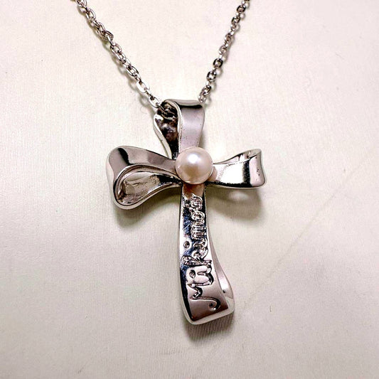 MIKIMOTO Silver Akoya Pearl Cross Necklace with 39.5 cm silver chain and elegant pearl pendant