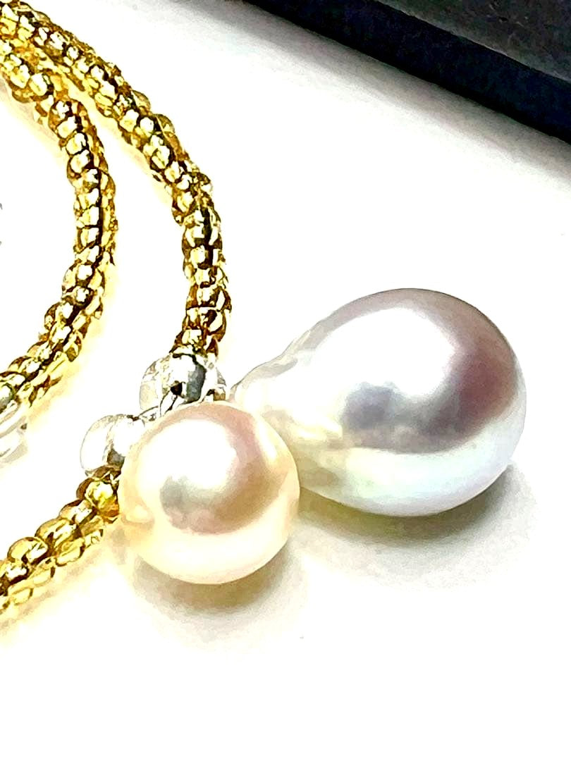 Akoya pearl and blue pearl necklace with Italian K18 gold leaf parts on adjustable chain