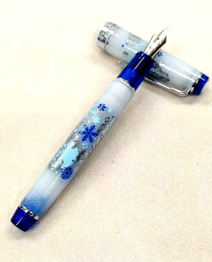 K.Creie Premium Cross Professional Gear Slim Limited Snow Set white fountain pen with silver snowflake design