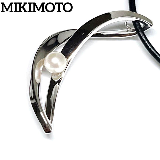 MIKIMOTO pearl necklace choker with 6.2mm pearls and sterling silver M charm on a 43.5cm adjustable chain
