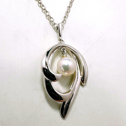 MIKIMOTO silver single Akoya pearl necklace with approximately 40cm chain on white background