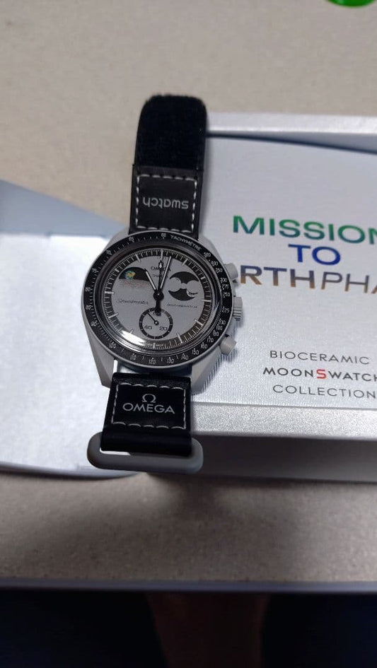 swatch OMEGA Mission to Earth Quartz Men's — Japanese