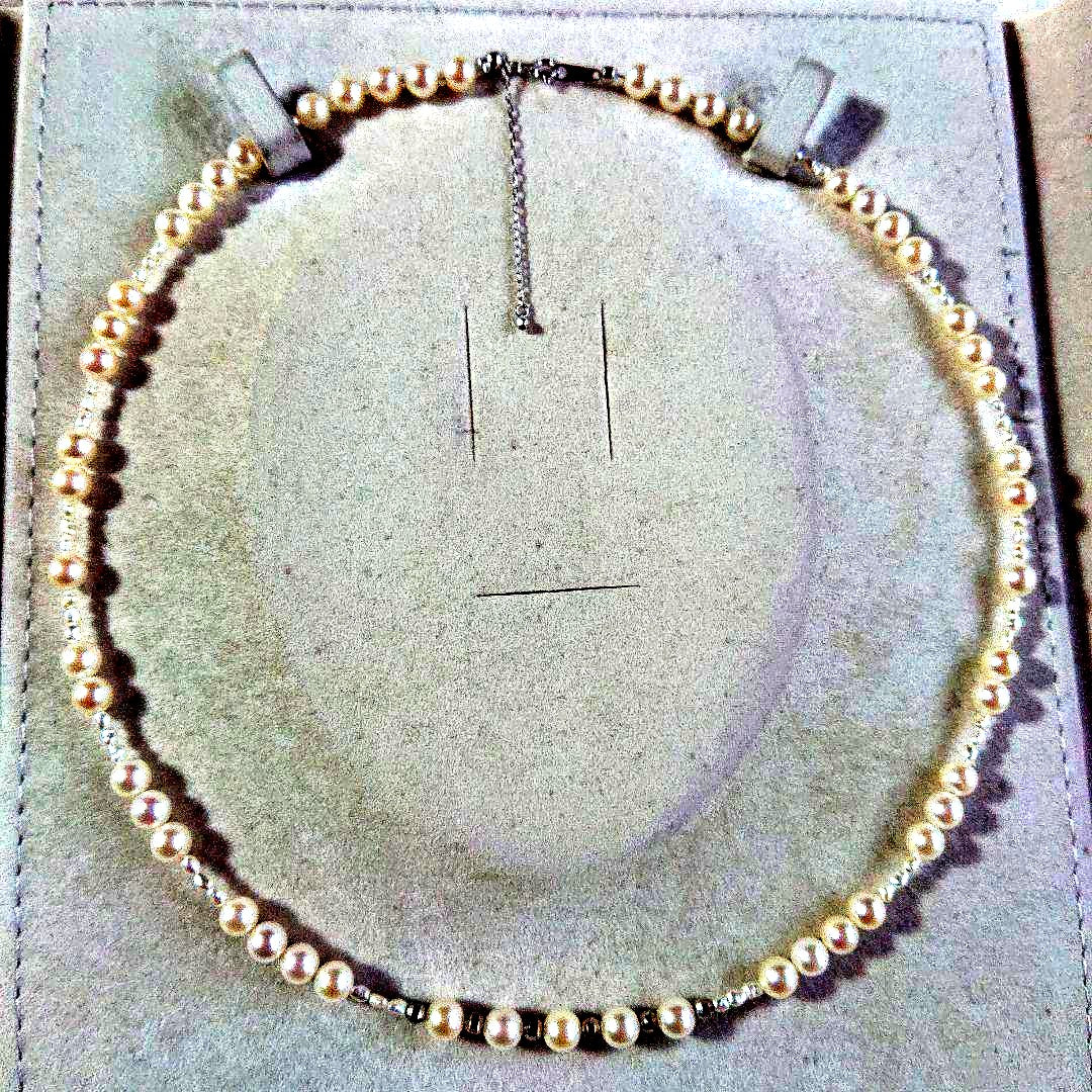 K18WG Akoya Pearl Baby Pearl and Akoya Keshi Pearl Necklace with white pearls and adjustable clasp