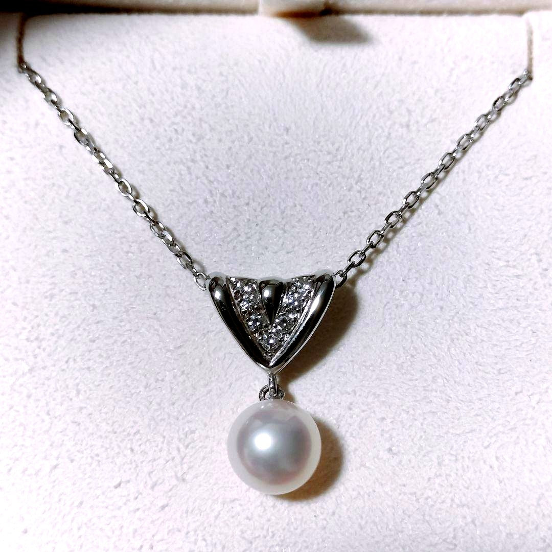 Mikimoto diamond and Akoya pearl necklace in 18K white gold with 7.8mm pearls and clasp markings