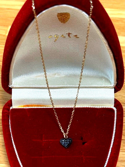 Agate heart-shaped black diamond necklace with 0.04ct stone set in K10 yellow gold