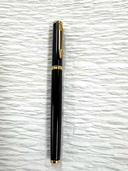 Waterman fountain pen with 18K gold nib and converter, made in France, shown in used condition