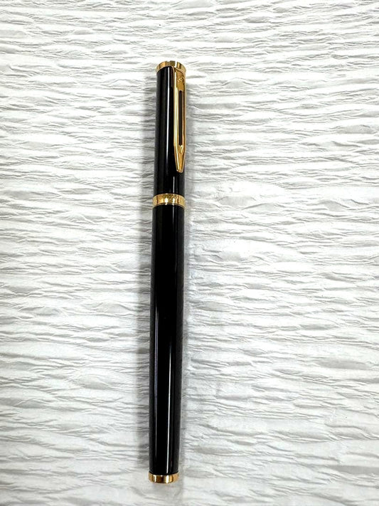 Waterman fountain pen with 18K gold nib and converter, made in France, shown in used condition