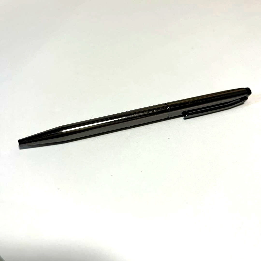 Silver metal PILOT Grandee PRIERE ballpoint pen with smooth finish and sleek design