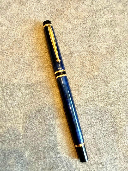 PILOT GranSce fountain pen in discontinued Marble Blue color with fine nib, new and unused condition
