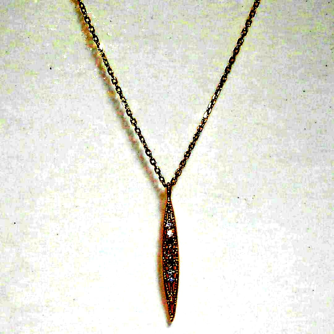 Agete K14 Limited edition diamond necklace with sparkling diamonds on a gold chain