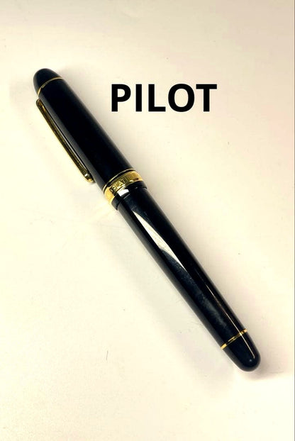 PILOT Pen K14 585 fountain pen crafted from K14 585 gold material shown in close-up
