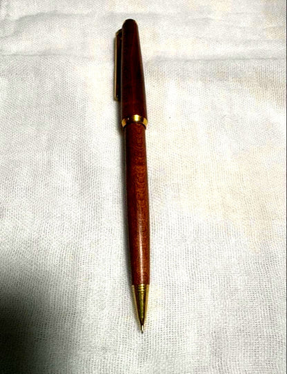 PILOT 0.5 CUSTOM mechanical pencil made of Itayakakede Japanese maple wood from the Woodgrain series