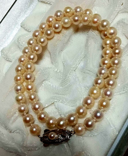 Kuro Pearls Akoya Pearl Necklace with 6.3mm white round pearls on a Silver 925 chain approx 40cm long
