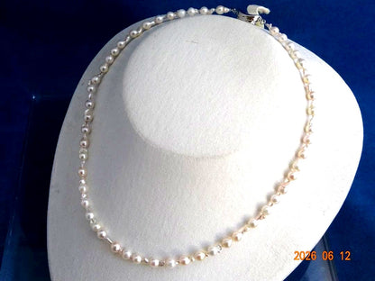 Akoya Pearl Baby Necklace with 5-5.5mm pearls and one-touch SV925 rhodium clasp