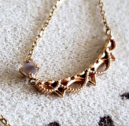 Moonstone drape agate necklace in K10 gold with adjustable chain and 2 by 0.2 cm charm
