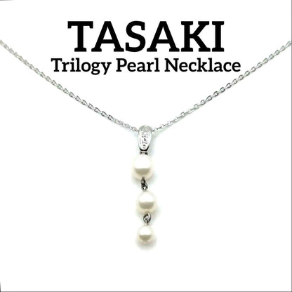 Tasaki Trilogy Necklace in Silver 925 with three white pearls of varying sizes on silver chain