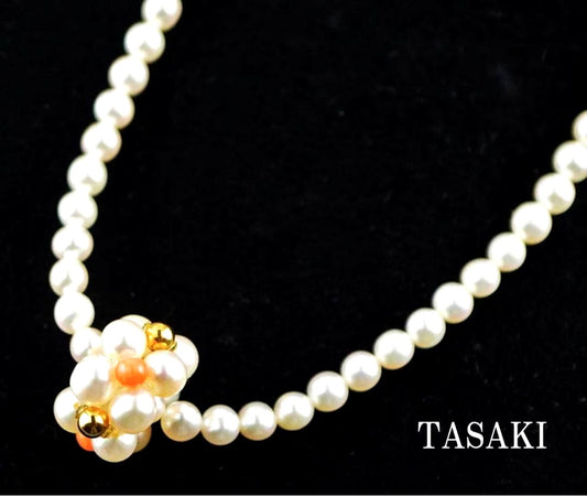Tasaki K18 Akoya baby pearl coral necklace with 3.5 to 4.0mm pearls and coral beads on a 44cm chain