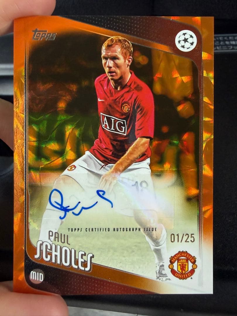 Paul Scholes Autographed Card 25 Series First Number — 25/26 — Japanese