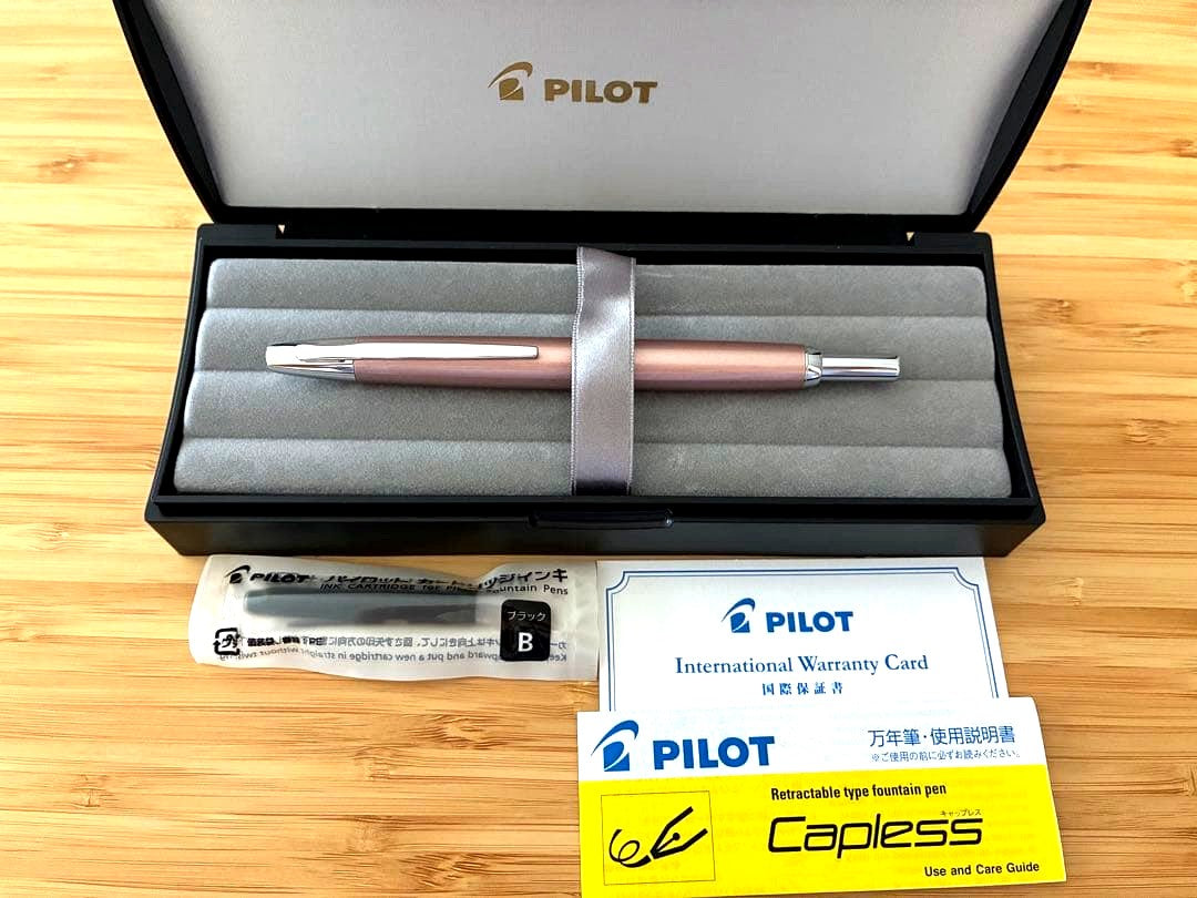 PILOT Capless Fountain Pen Desimo M in Champagne Pink with medium nib and included accessories