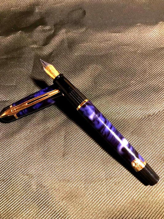Waterman Phileas fountain pen in sapphire blue with fine tip and sleek design, length 13.5 cm