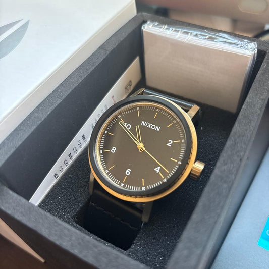 NIXON THE STARK LEATHER Quartz Men's Watch — Japanese